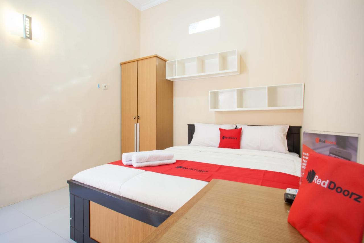 Hotel Reddoorz Syariah Near Untag Banyuwangi Banyuwangi  Exterior foto